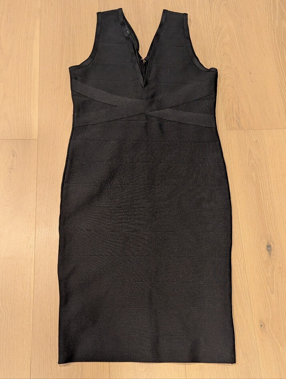 Classic Black V-Neck Sleeveless Bodycon Dress